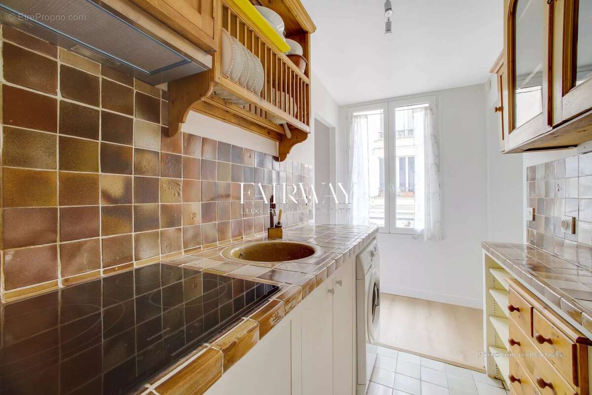 Appartement à PARIS-8E