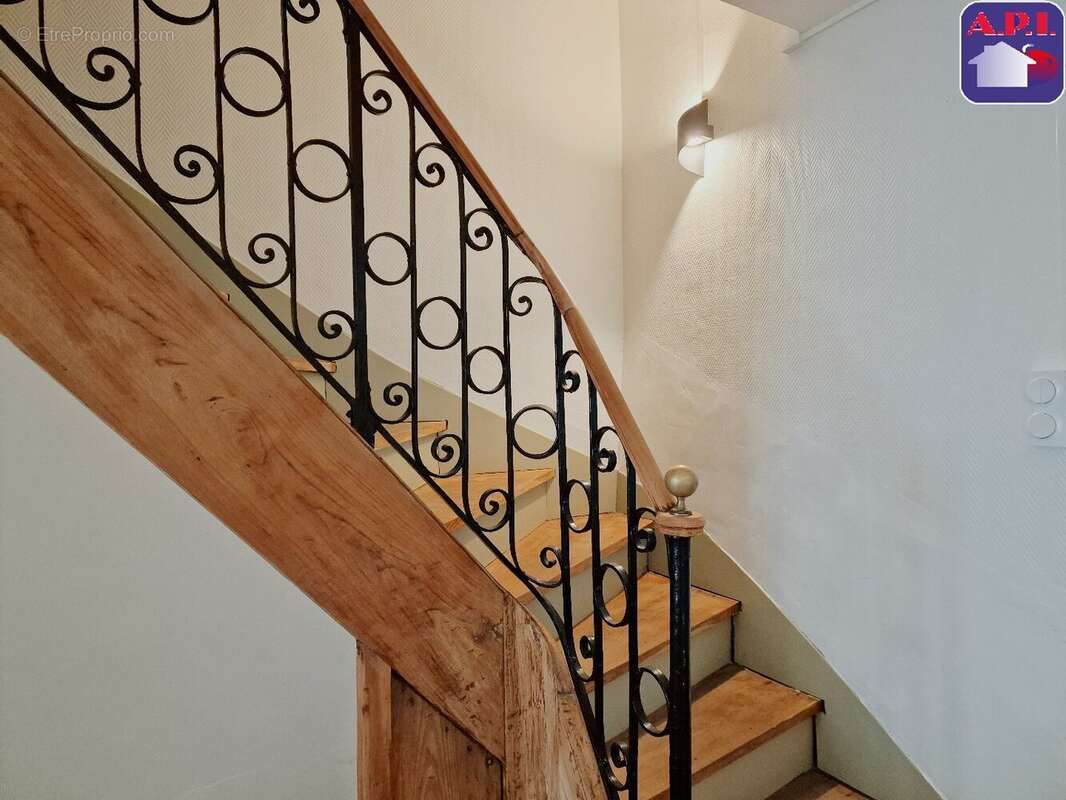 Maison à CAPOULET-ET-JUNAC