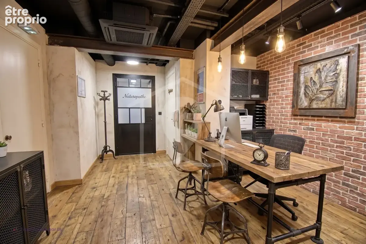 Local commercial 87 m² - Boulevard Albert 1er - Antibes centre - photo 8
