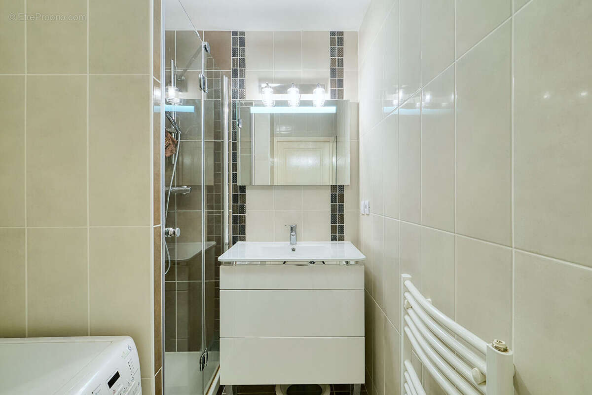 Appartement à SAINT-GENIS-LAVAL