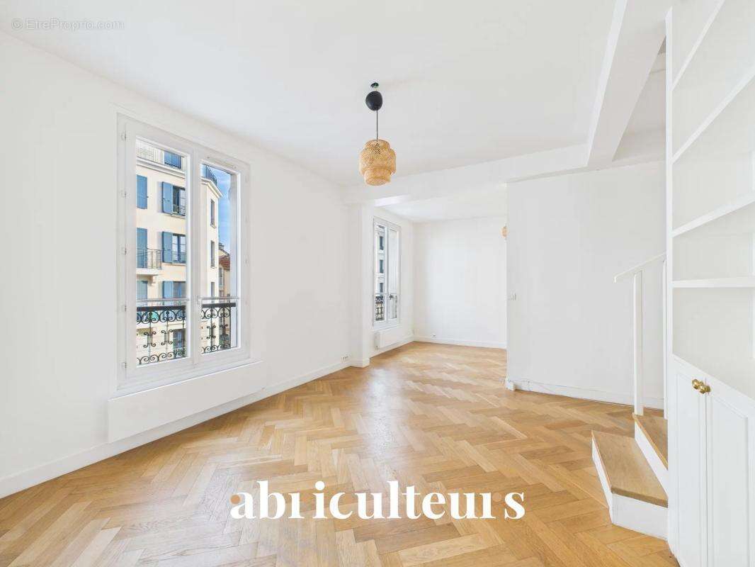 Puteaux Centre : Duplex 4 pièces – Charme de l'ancien & Volume - photo 4
