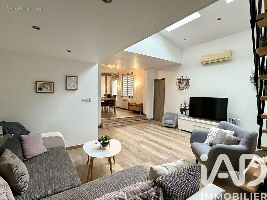 Photo 2 - Maison à CORBEIL-ESSONNES