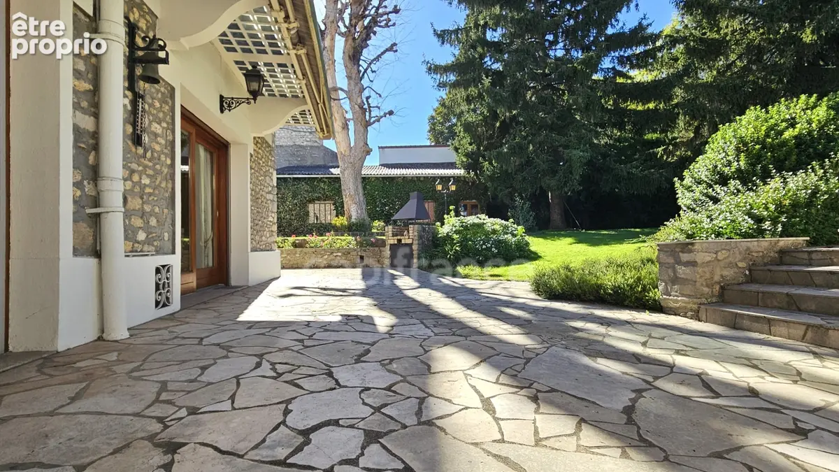 Maison à ETAMPES