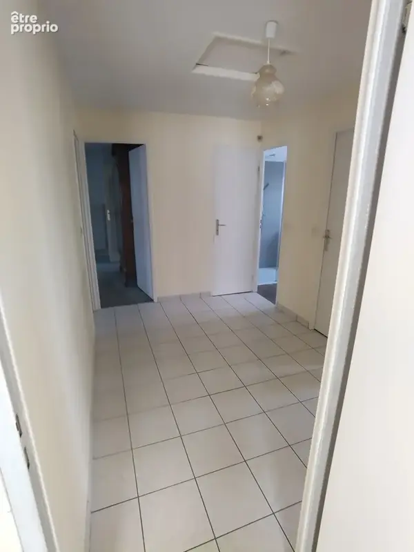 Maison familiale 136 m2   4 chambres   Terrain arboré de 631 m2   Proche gare et commodités - photo 11