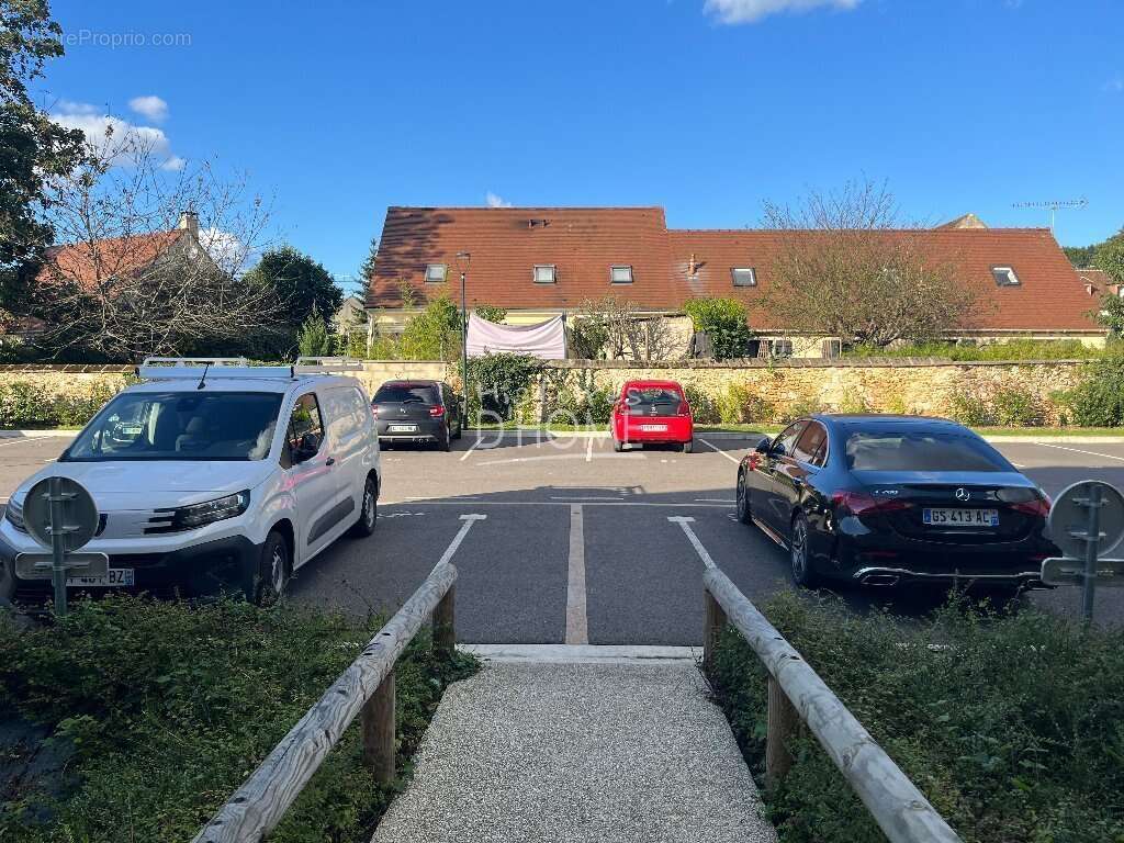 Appartement à FONTENAY-TRESIGNY
