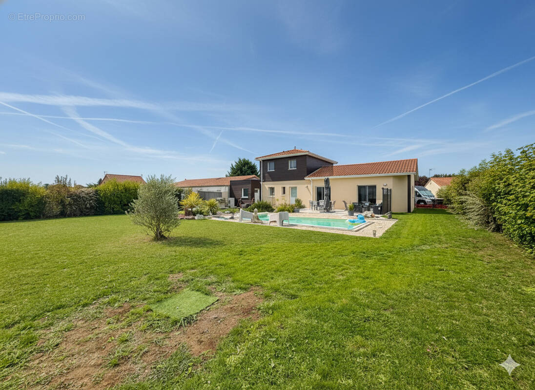 Maison à DOUE-LA-FONTAINE