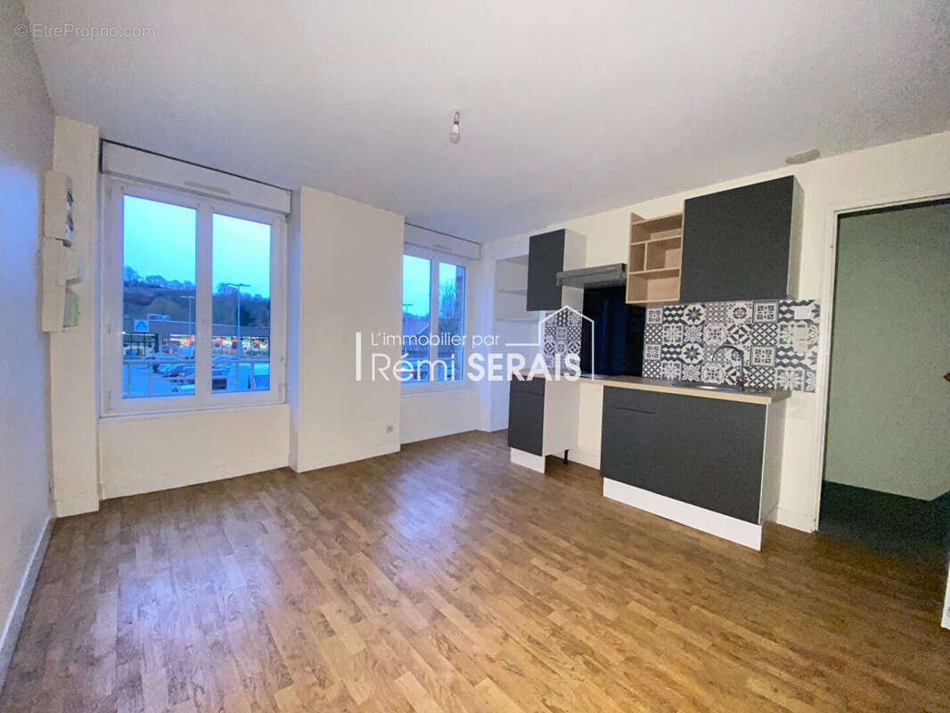 Maison à CONDE-SUR-NOIREAU