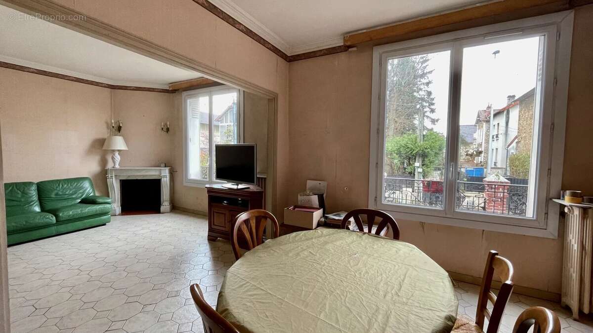 Maison à VILLEMOMBLE