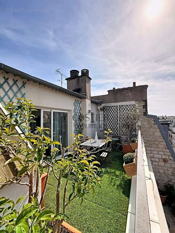 Appartement à PARIS-17E