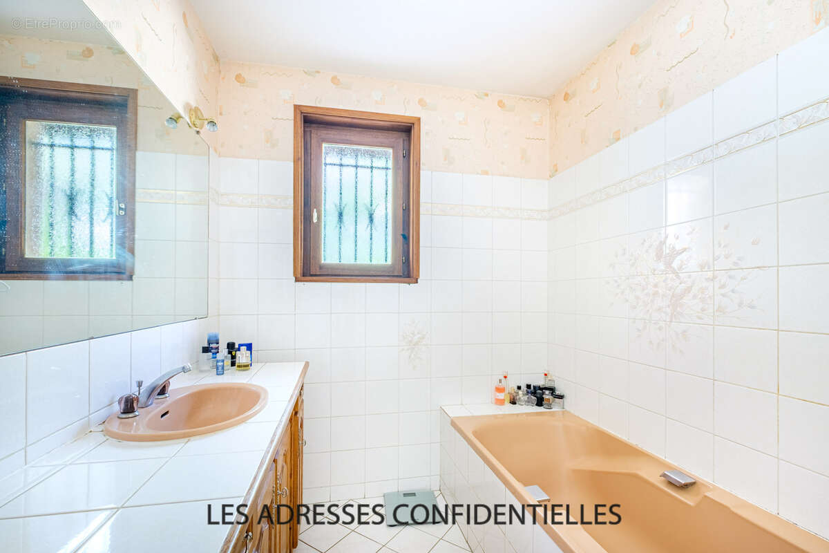 Maison à SAINT-CYR-AU-MONT-D'OR