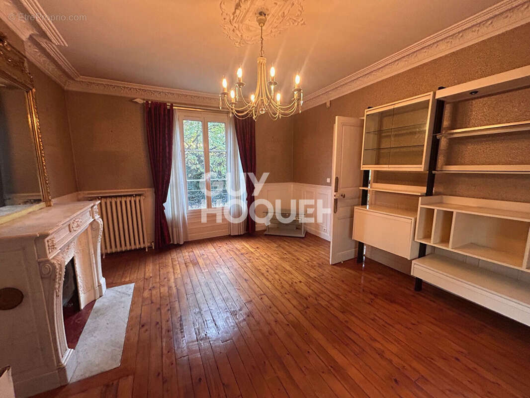 Maison à LES PAVILLONS-SOUS-BOIS