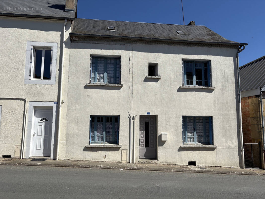 Maison à SAVIGNAC-LEDRIER