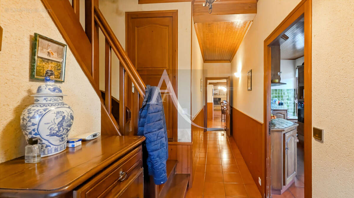 Maison à BLANQUEFORT-SUR-BRIOLANCE