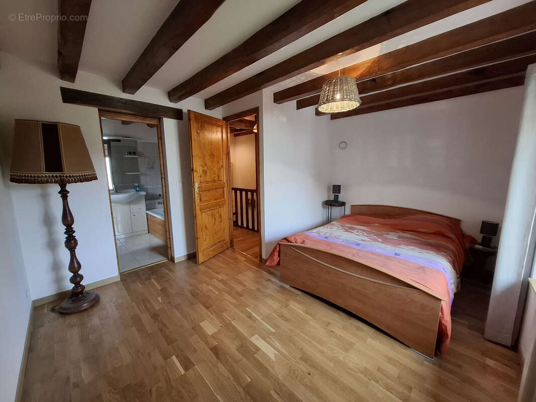 Maison à MONTMIRAIL