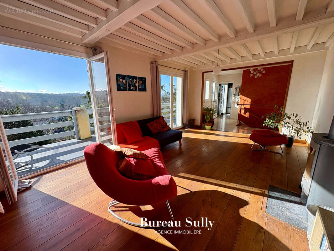 Frans, Maison 193 m2 habitables terrain de 2090 m2 piscinable vue panoramique 12 mn gare SNCF Villefranche sur - photo 3