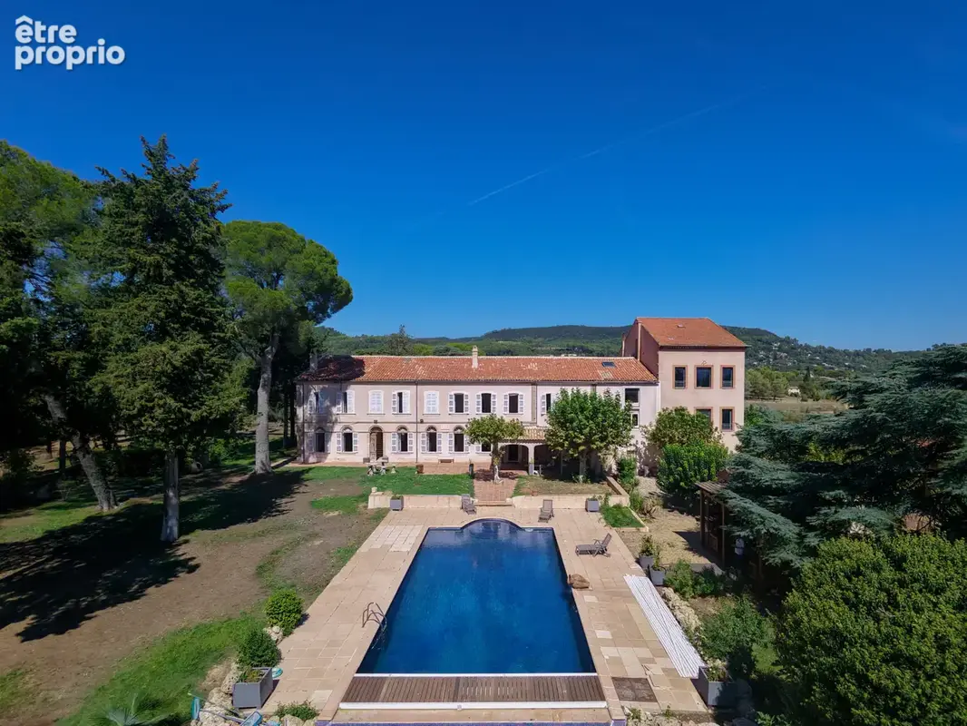Photo Maison à Le Luc au prix de 9 950 000€