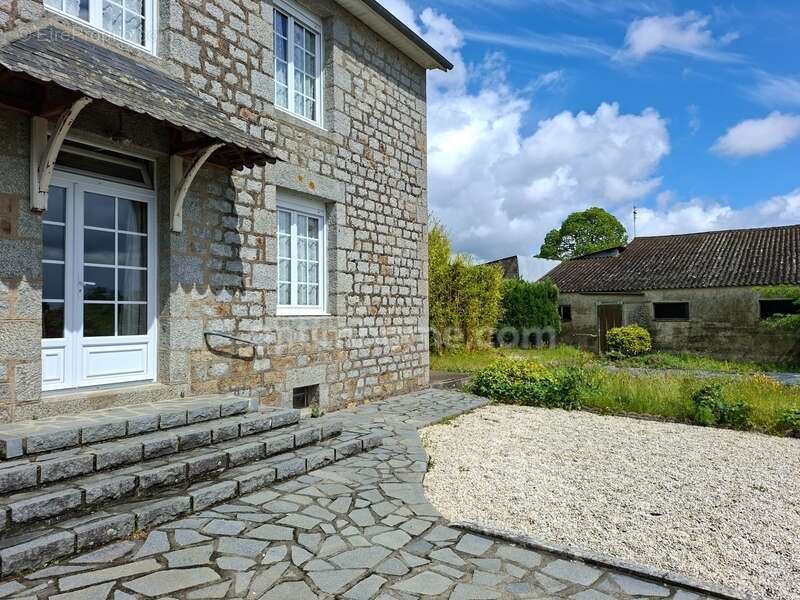 Maison à LE TEILLEUL