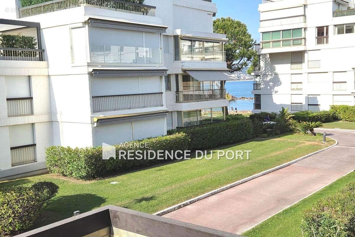 Appartement à MANDELIEU-LA-NAPOULE