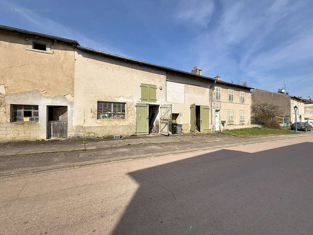 Appartement à JUVAINCOURT