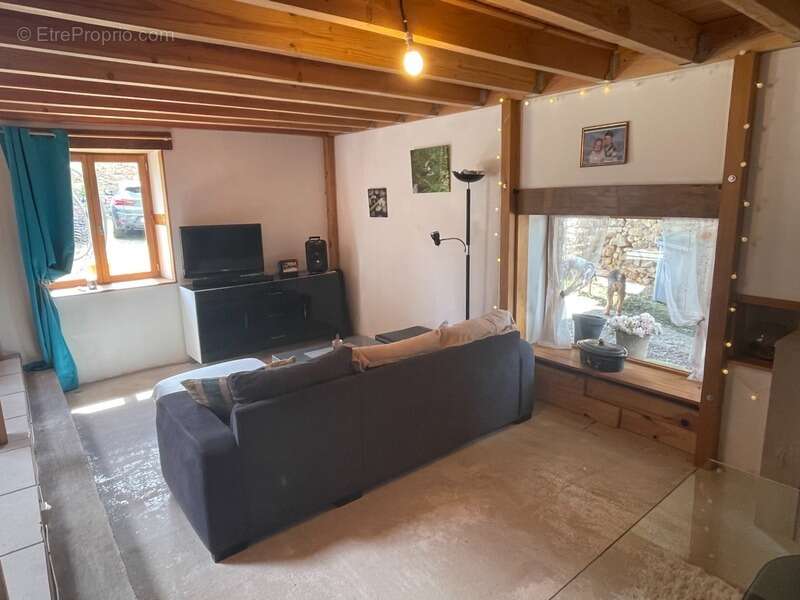 Maison de charme avec deux granges et cour intérieur 1370 m2 - photo 11