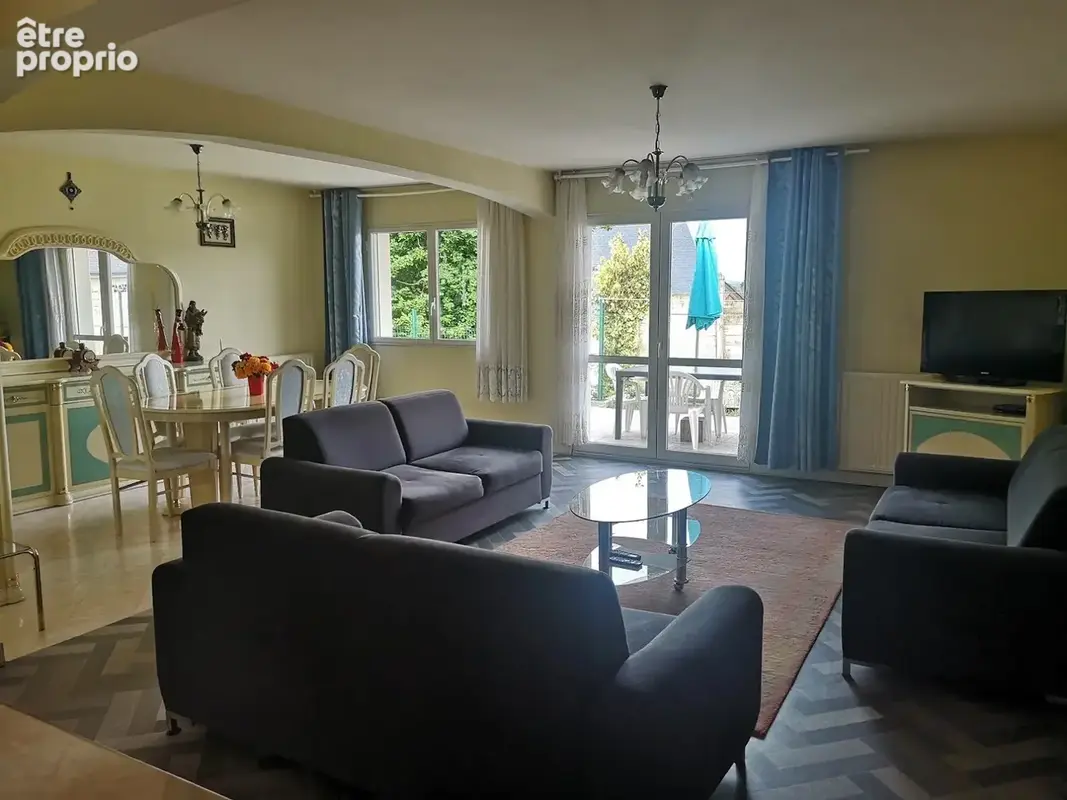 Maison 201 m² à Saint-Martin-Des-Champs  - photo 2