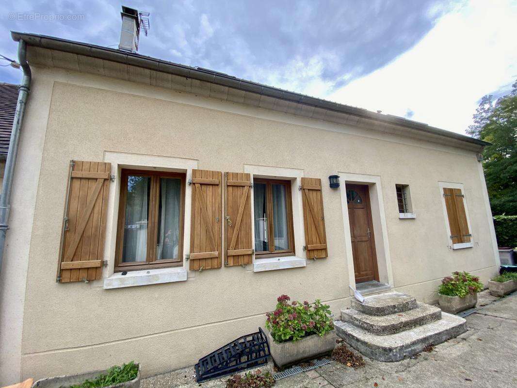 Maison à AUVERS-SUR-OISE