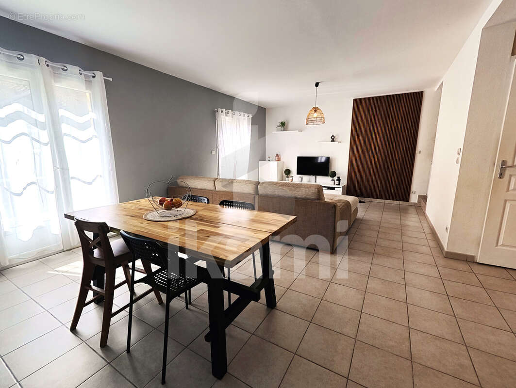 Maison à VILLEVOCANCE