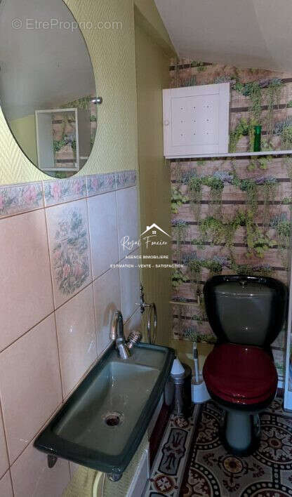 WC RDC - Maison à LES ORMES