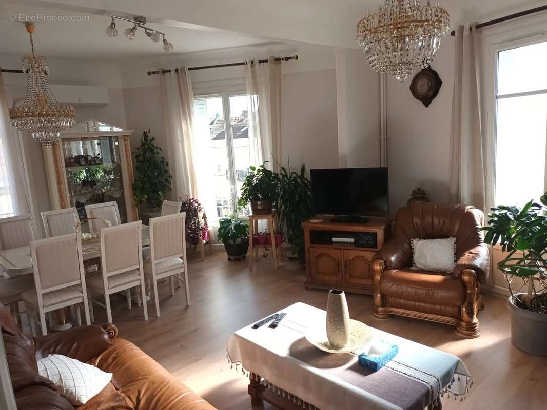 Appartement à MONTCEAU-LES-MINES