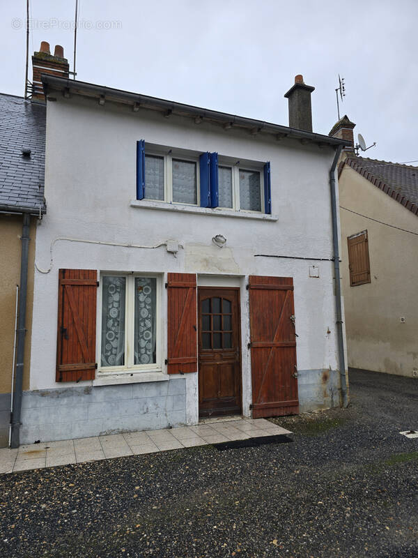 Maison à MEZIERES-EN-BRENNE