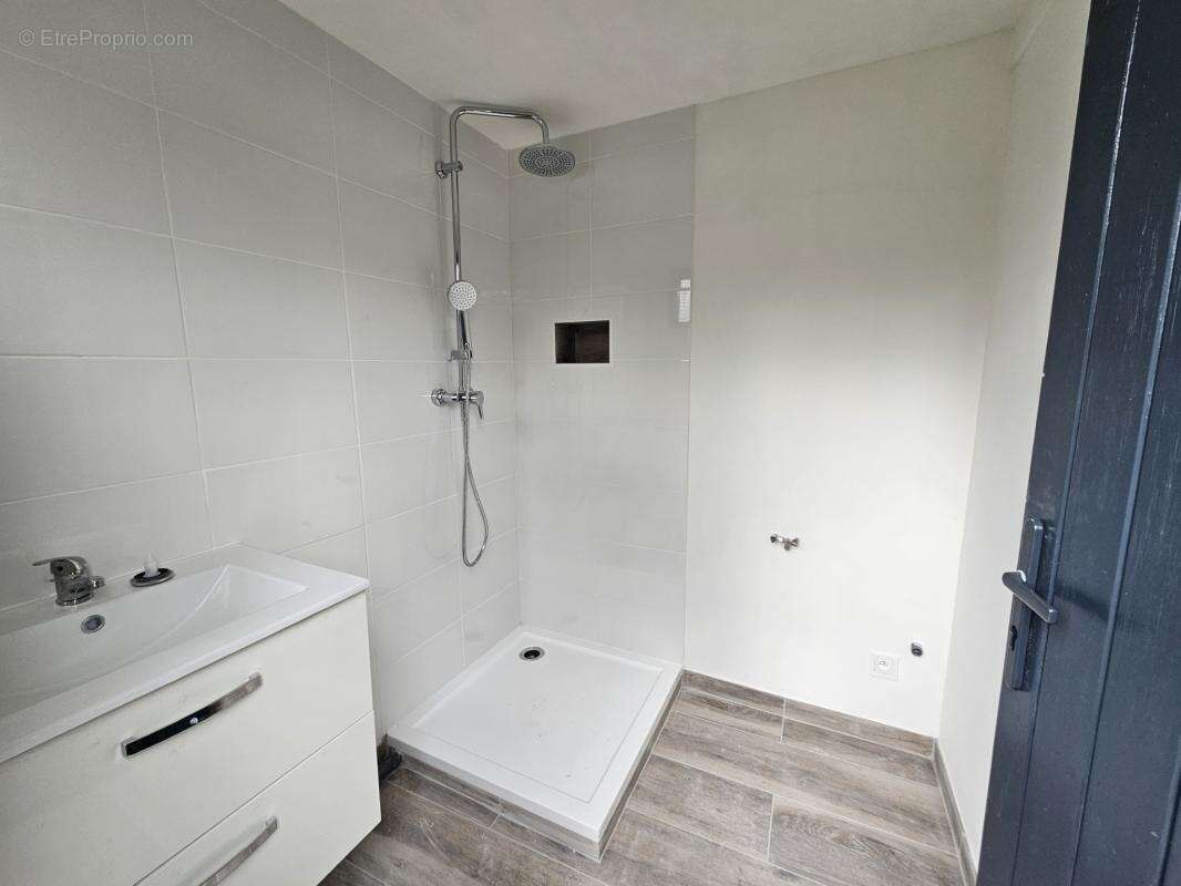 LE CENDRE – Maison familiale rénovée avec 5 chambres, garage de 98 m² et jardin intime - photo 19