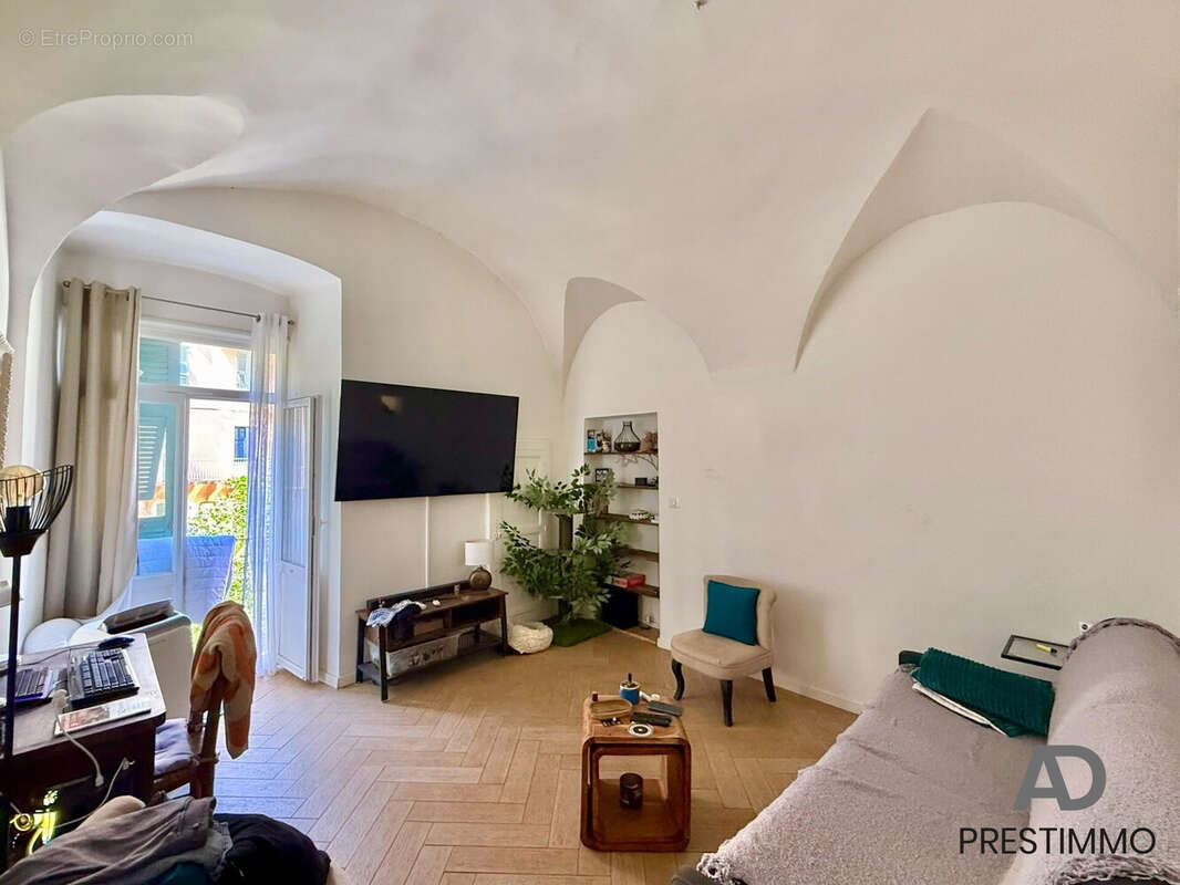 Appartement 35 m² à San-Martino-Di-Lota  - photo 2