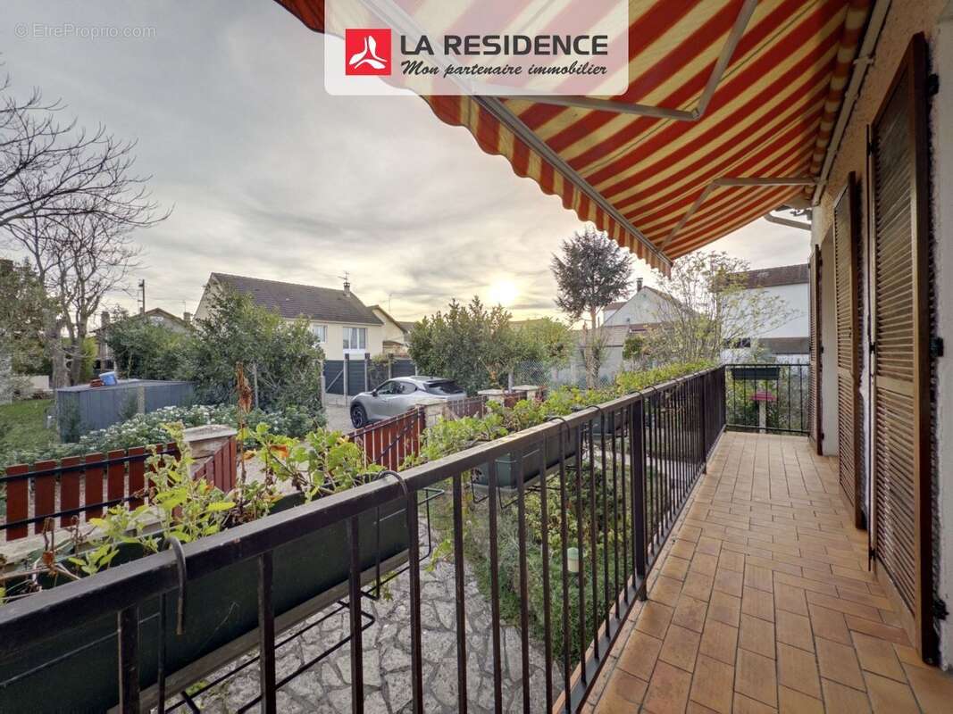 Maison à LES MUREAUX