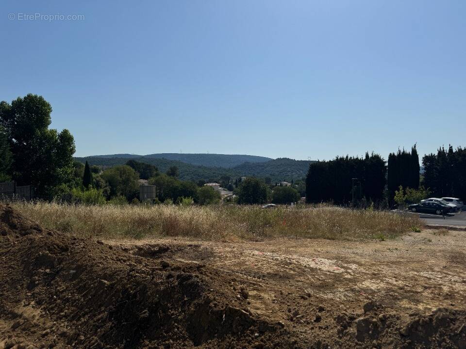 Terrain à VAILHAUQUES