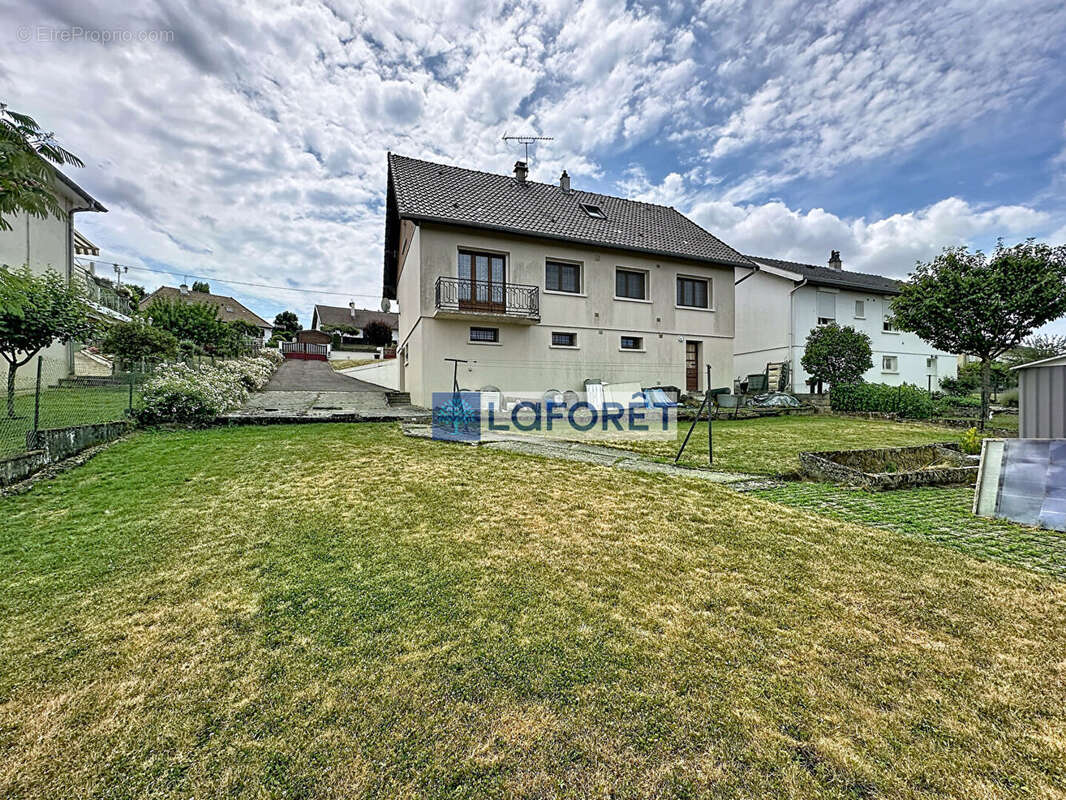 Maison à BETTANCOURT-LA-FERREE