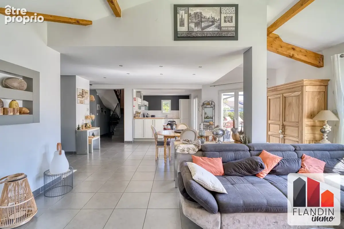 Maison 6 pièces 160 m² à vendre à Vernaison (69390) - photo 8