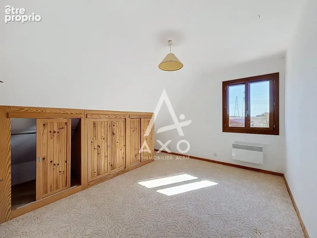 Maison familiale 5 chambres, sous-sol total et 8500m² de terrain - photo 9