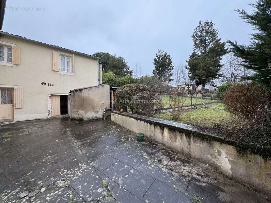 Maison à SAINT-BENOIT-DE-CARMAUX