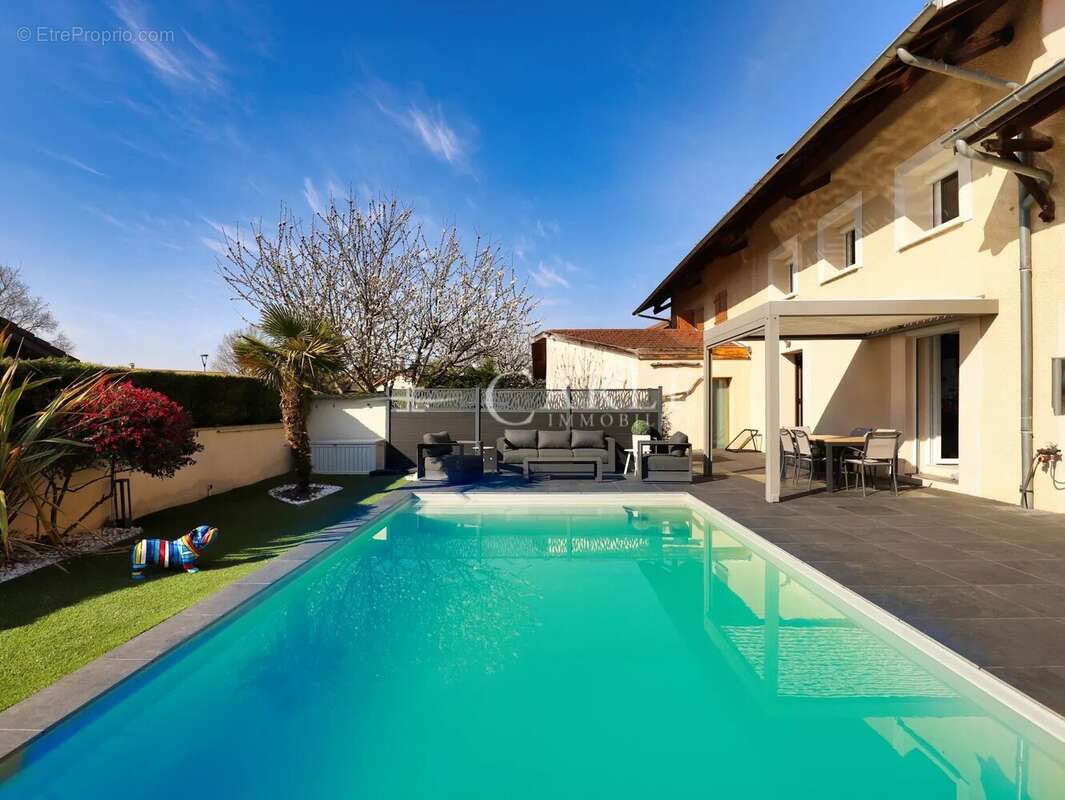 Maison à CHARVIEU-CHAVAGNEUX