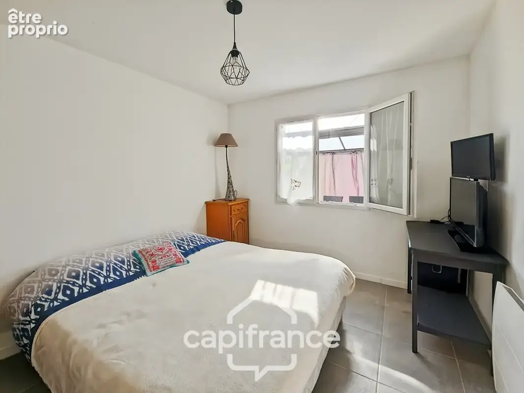 Maison de plain pied construite 2019, 3 chambres, jardin, garage, lumineuse, secteur calme, accès du jardin à la voie verte - photo 10