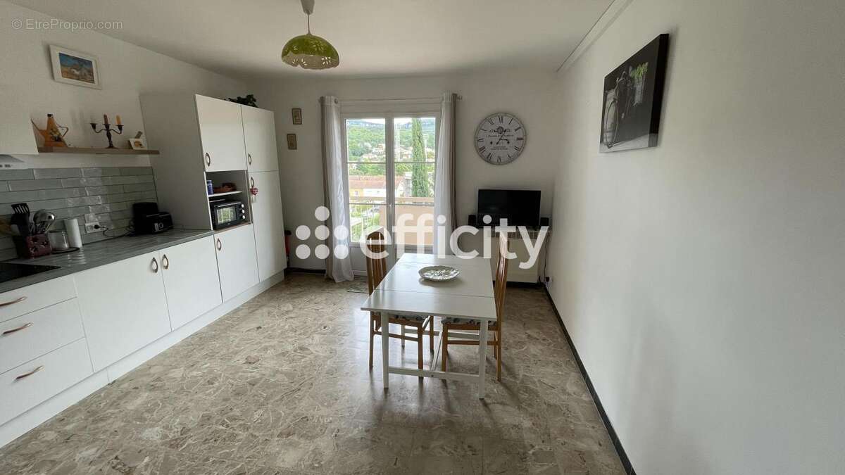 Appartement à APT