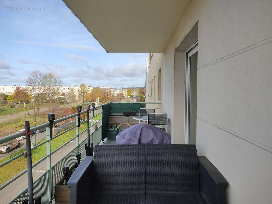 Appartement à COULAINES