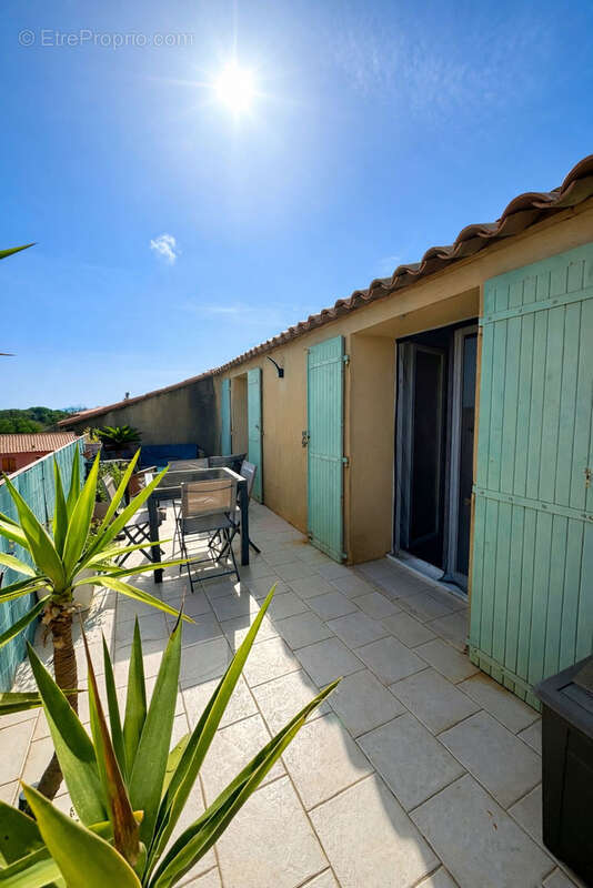 Appartement à PUGET-SUR-ARGENS