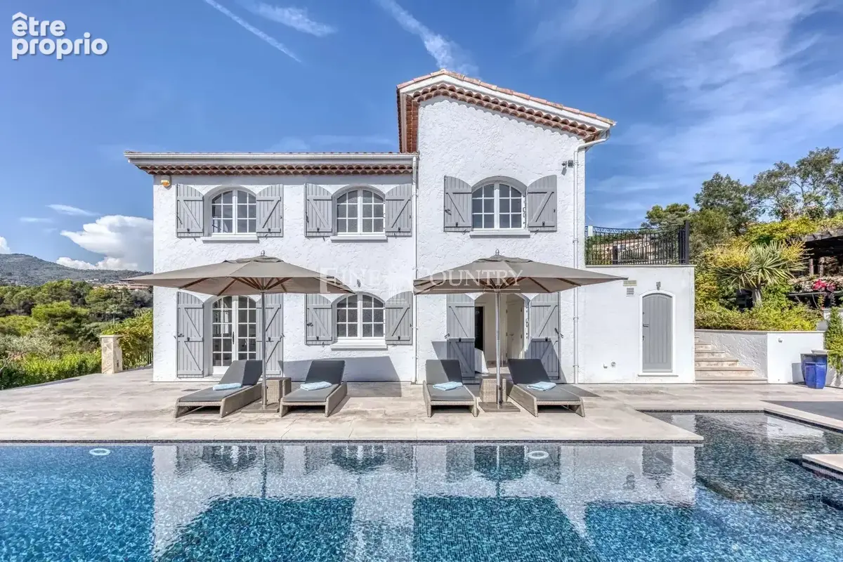 Vente villa  à Mandelieu avec piscine  et vue panoramique - photo 2