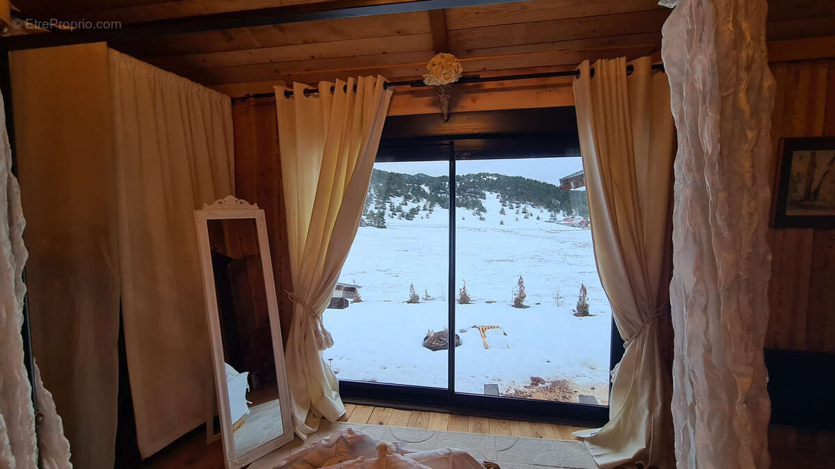 Maison à GREOLIERES