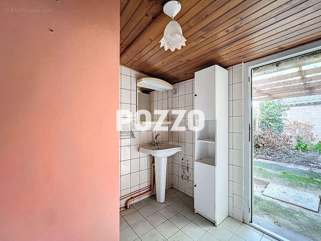 A VENDRE - Saint Hilaire Du Harcouet - Maison 2 pièce(s) 71.15 m² - Centre-ville - photo 6