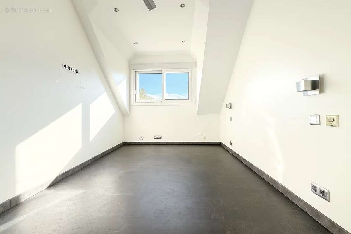 Maison à FONTENAY-TRESIGNY