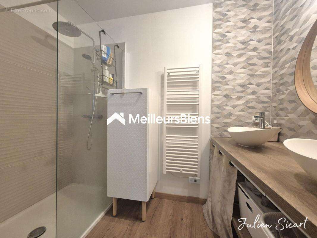 Maison à PEZILLA-LA-RIVIERE