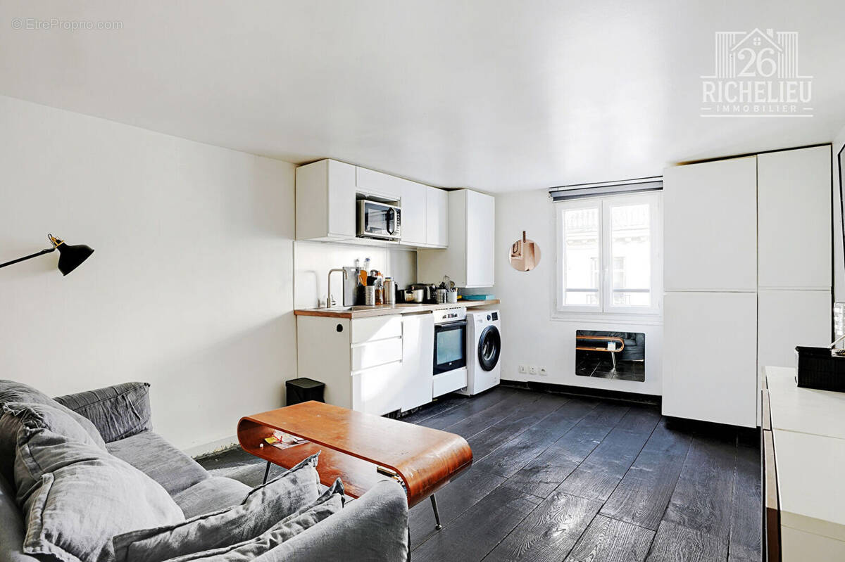 Appartement à PARIS-10E