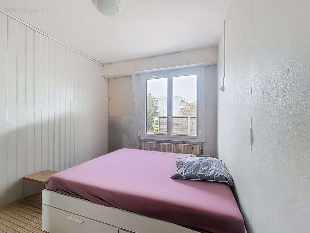 Maison à rénover offrant un beau potentiel d'aménagement - photo 5